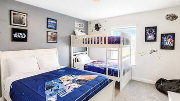 4 bedrooms, iron/ironing board, WiFi, bed sheets
