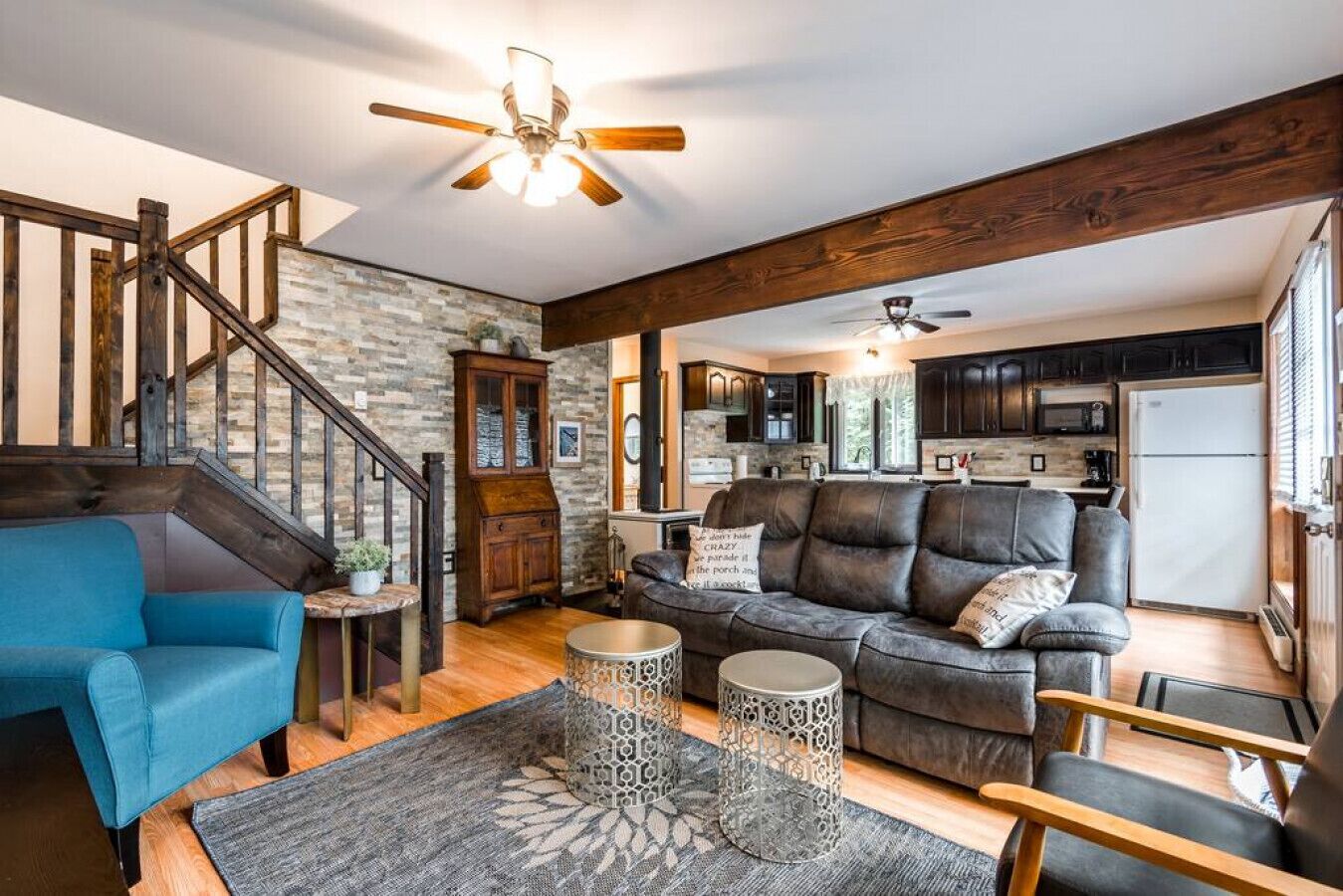 Arrowhead*Sauna*BBQ*Fire pit* Hot Tub*Trails