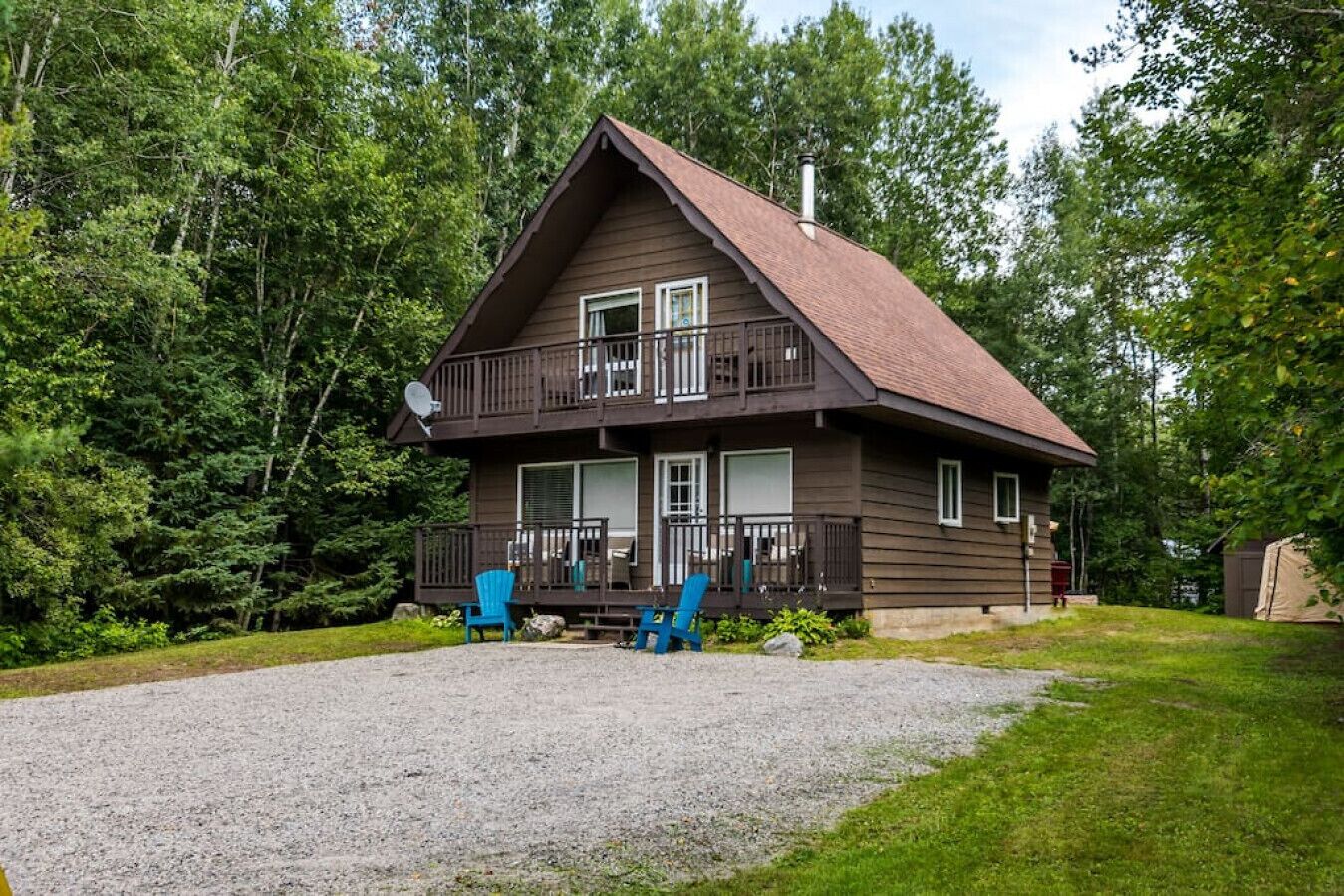 Arrowhead*Sauna*BBQ*Fire pit* Hot Tub*Trails