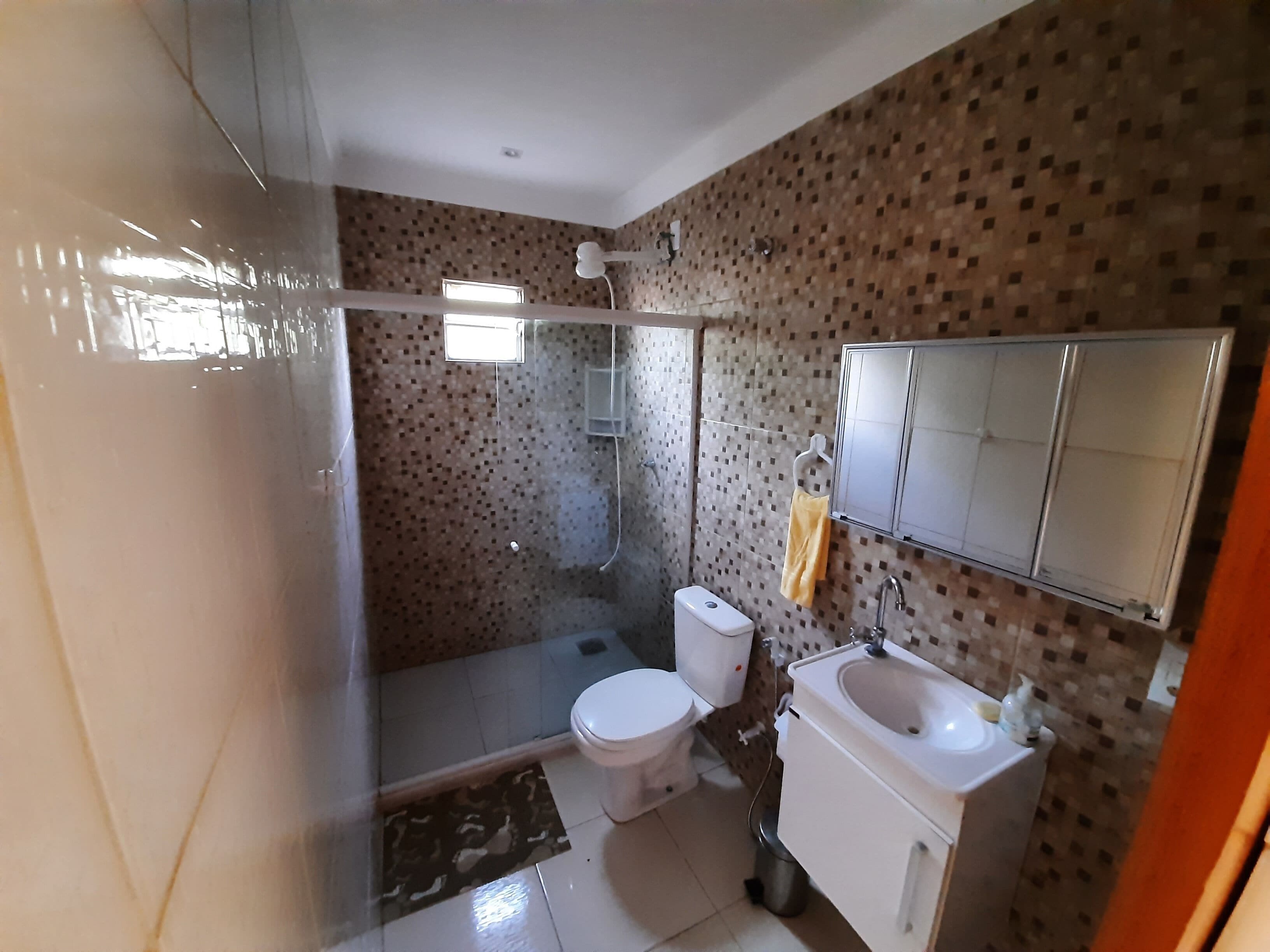 5 BEDROOM HOUSE WITH POOL