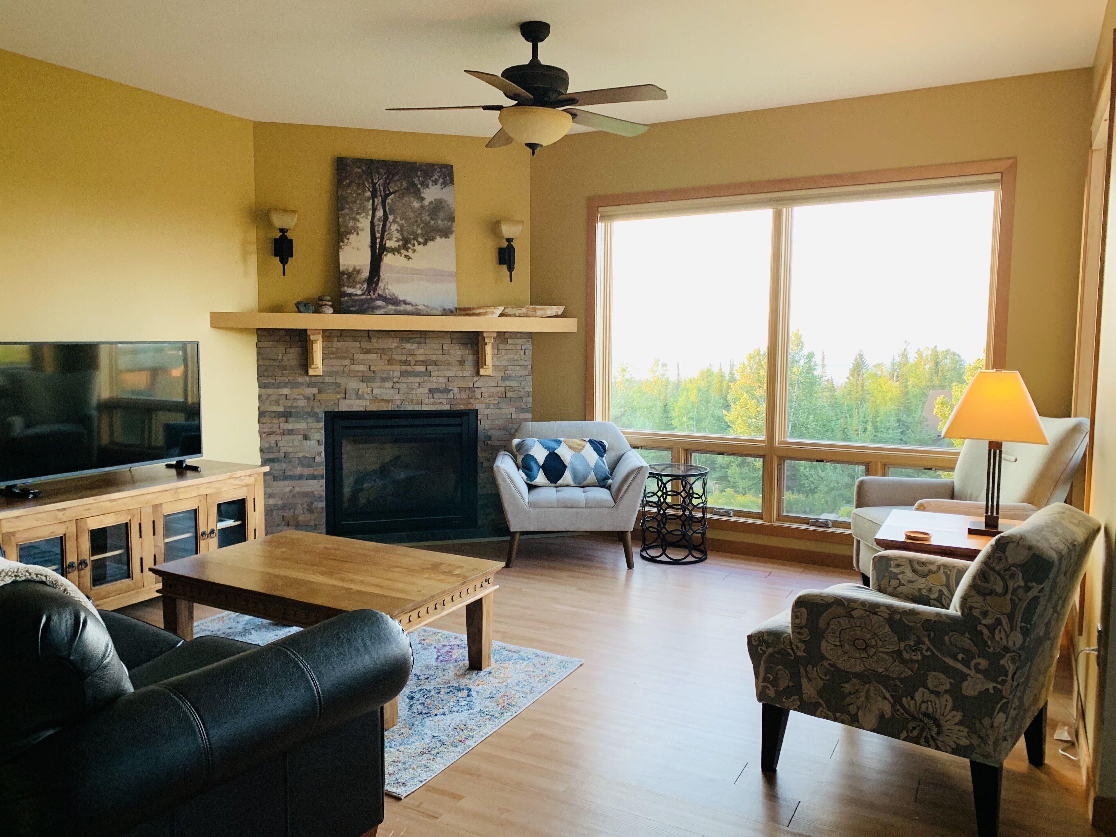 Cozy Northshore Retreat with Spacious Comfort