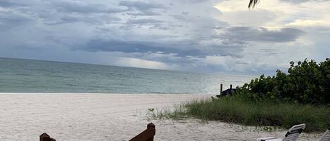 Sun-loungers, beach towels
