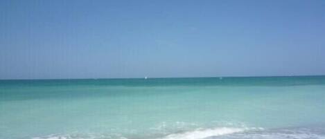 Liegestühle, Strandtücher