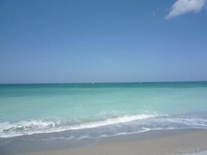 Camastros y toallas de playa 