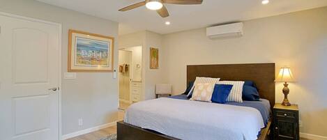 2 室のベッドルーム、デスク、アイロン / アイロン台、WiFi