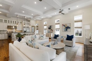 TV - Lake District! Watercolor Beach Club Access! Low-Speed Vehicle! (Santa Rosa Beach)