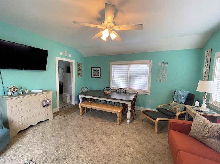 Cattail Cottage -Allergy Friendly Home -In Town-linens & Towels Provided - Chincoteague, VA