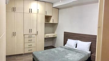 3 chambres, fer et planche Ă repasser, Wi-Fi, draps fournis