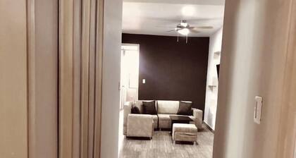 Beautiful New 3 Bedroom Apartment With A/C