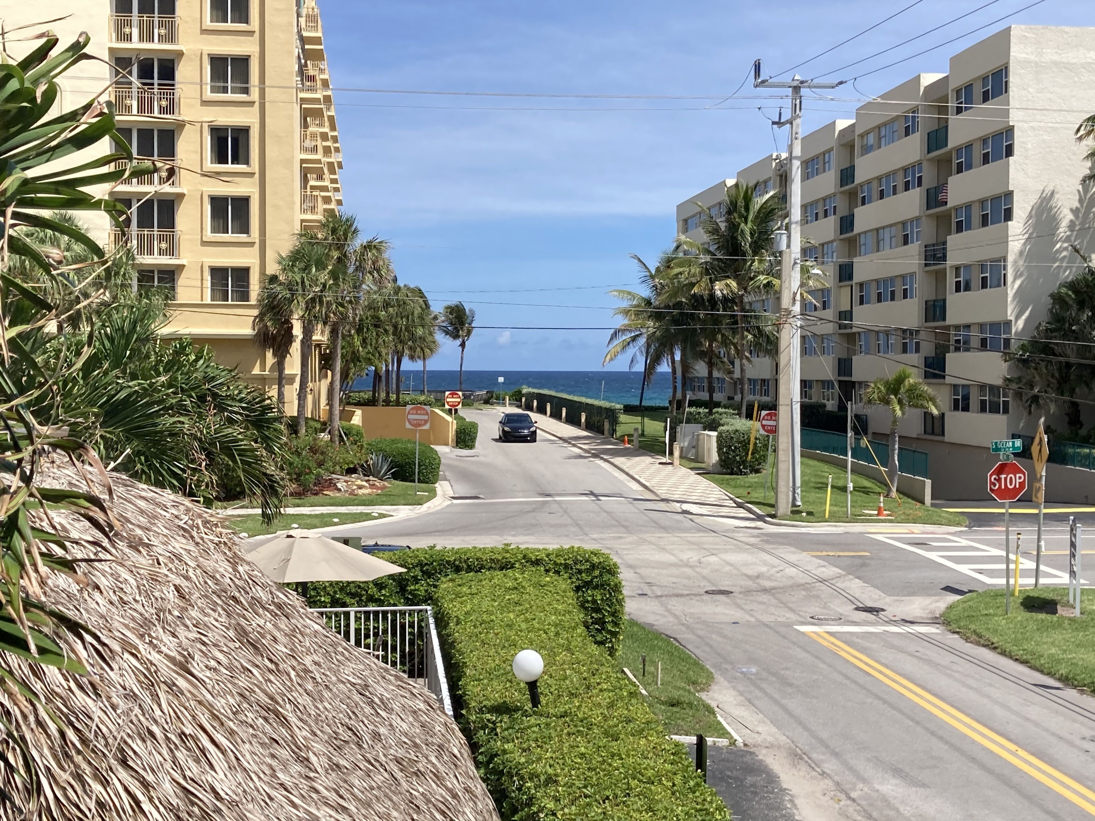 POOLSIDE CONDO ON A1A 1 BLOCK FROM THE BEACH 