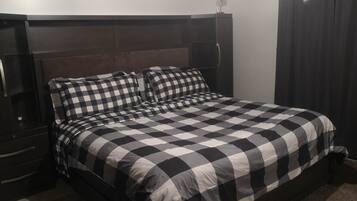 4 Schlafzimmer, Bügeleisen/Bügelbrett, WLAN, Bettwäsche