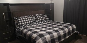 4 Schlafzimmer, Bügeleisen/Bügelbrett, WLAN, Bettwäsche