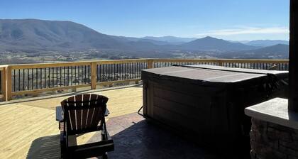 360 Mountain Top Views! Private Pool, Gated, Theatre, Pinball, Outdoor Kitchen!