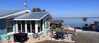 View of Lake Weir & private beach access 