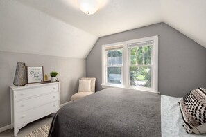 4 bedrooms, free WiFi, bed sheets
