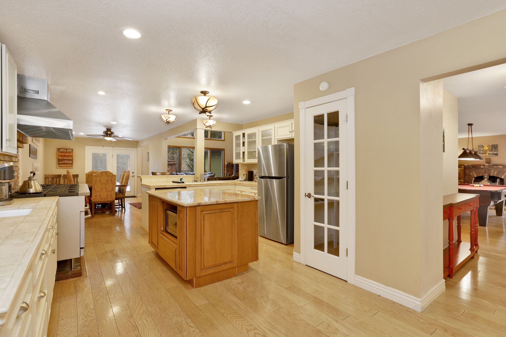 Apres Ski Haus | Hot Tub | Pool Table | Central