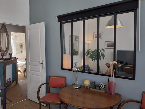 Interior - Cosy and bright 1-3 person apartment (caen)