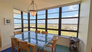 Dining - South Seas T4-1003: Marco Island Rental Properties, Inc. (Marco Island)