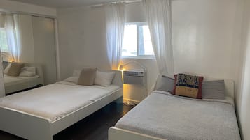 2 bedrooms, iron/ironing board, WiFi, bed sheets
