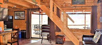 Red Desert's Big Horn Log Cabin, close to Arches and Canyonlands National Parks.