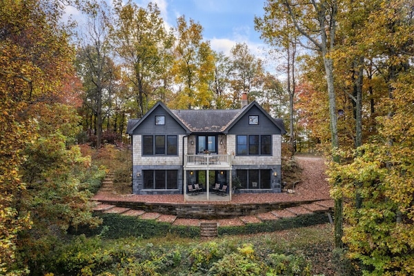 Privately set in Melrose Mountains