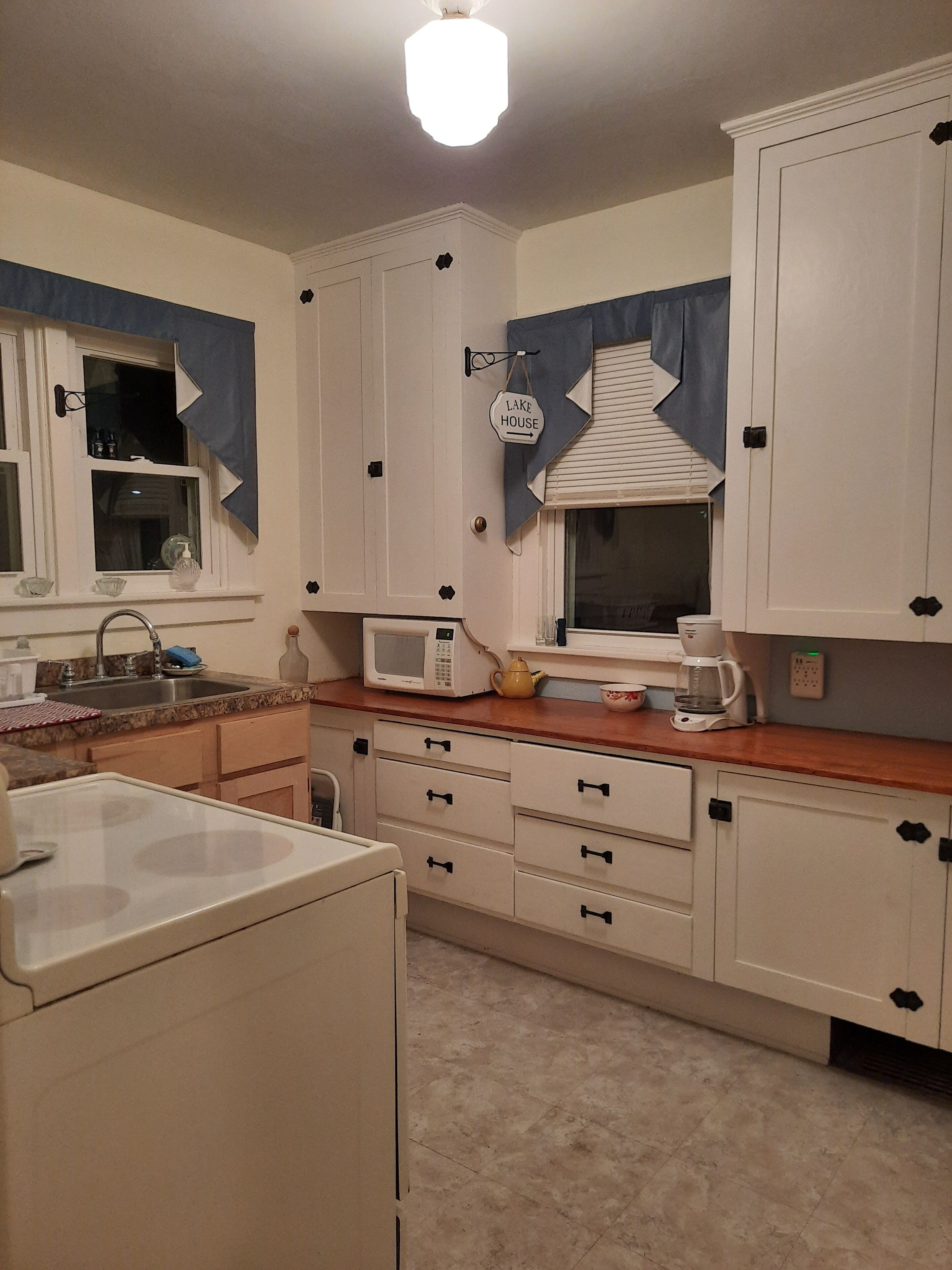 Fisherman friendly 1 mile from Jet Express, boat parking , fish cleaning table