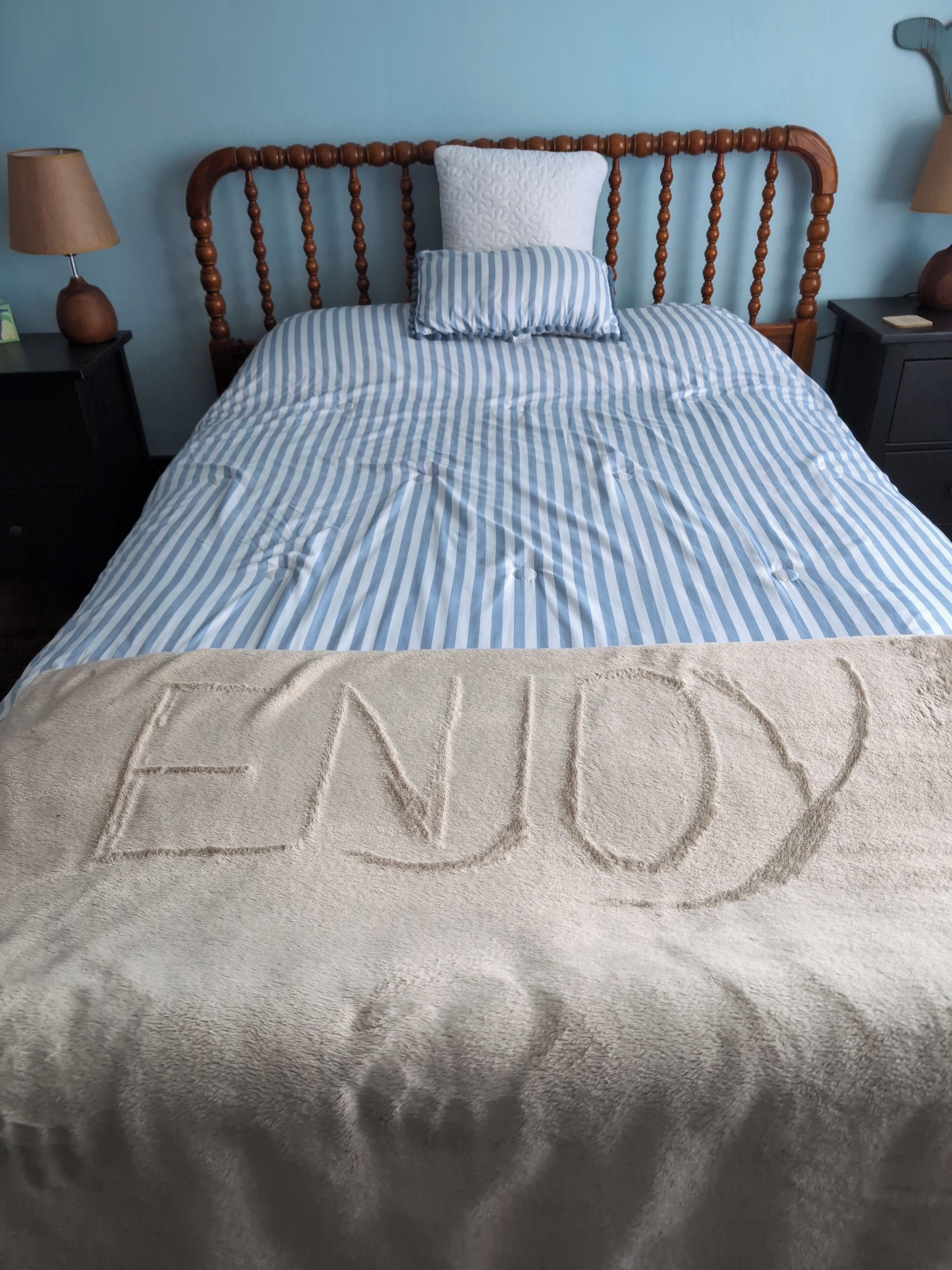 4 bedrooms, WiFi (free), bed sheets