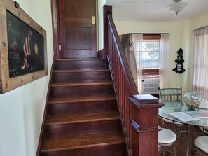 Interior - 4-bedroom a short drive to the beaches, fishing, boat, jet express to Put In Bay (Port Clinton)