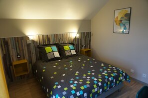 3 bedrooms, iron/ironing board, travel crib, free WiFi