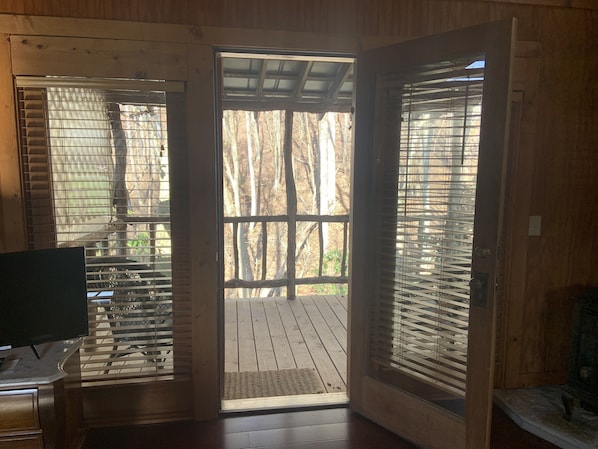 Interior - Banner Haven Creekside Cabin (Banner Elk)