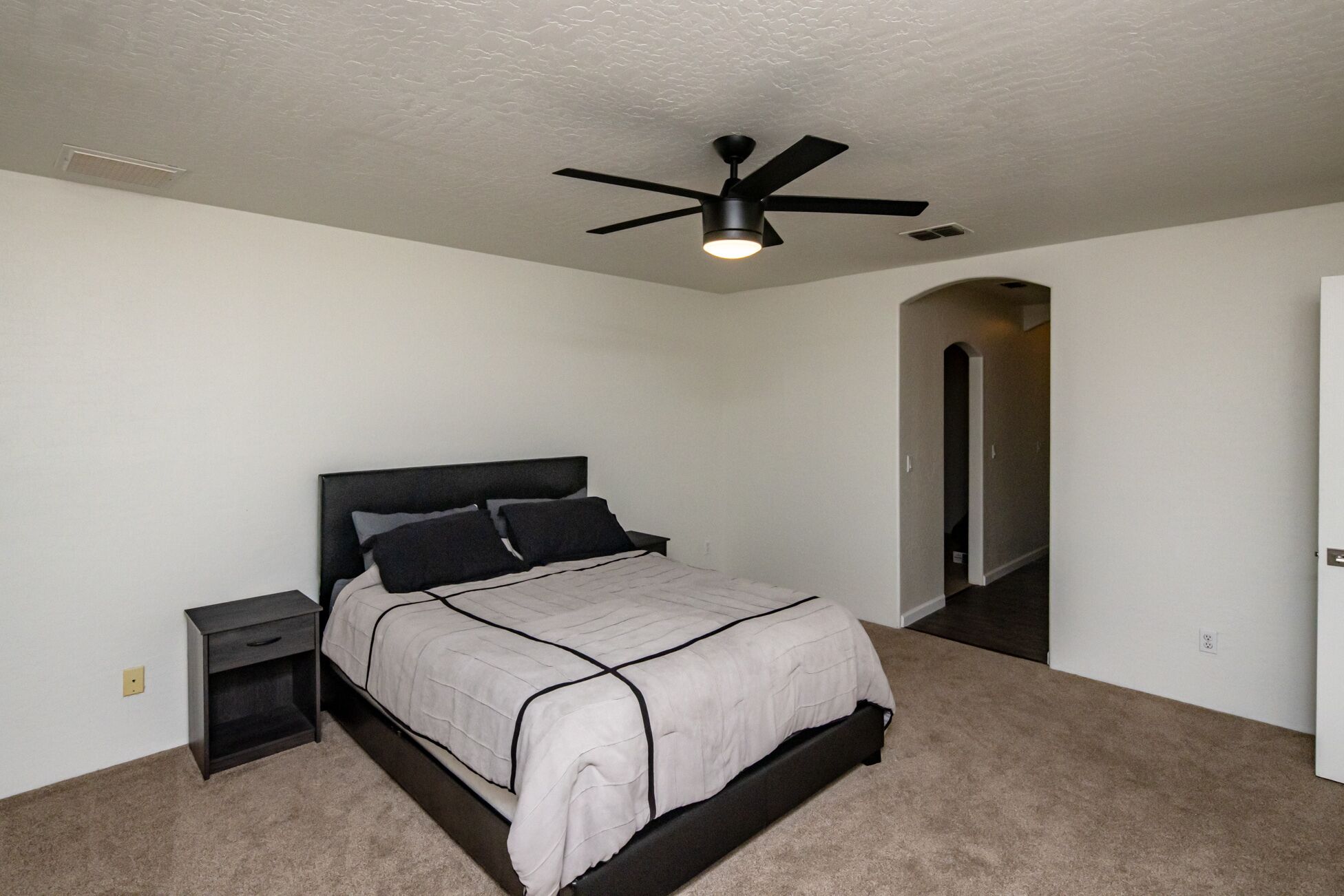 Re-Modeled North Lake Havasu pool home