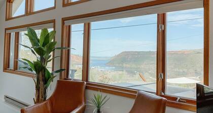 Reservoir Retreat with Hot Tub and Views