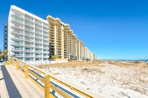 Property grounds - Four Winds 502-Gorgeous Condo with Hall Bunks-Perfect for Small Families (Orange Beach)