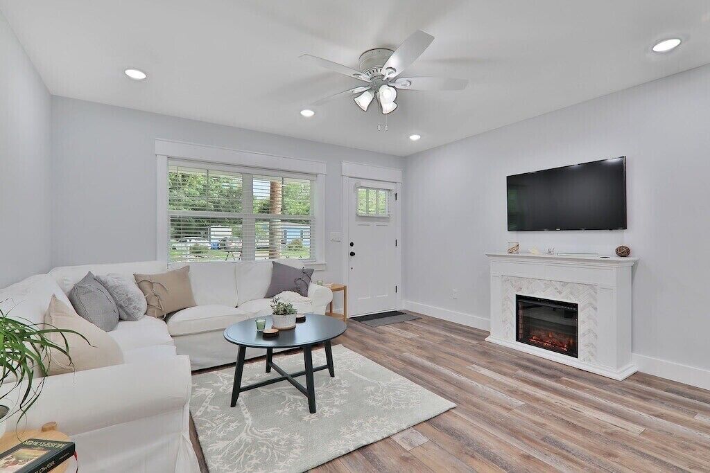 1 Bedroom Live Oak Hideaway House