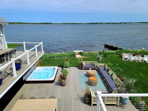 Hamptons Waterfront Suite Private Hot Tub Winter Escape Adults Only