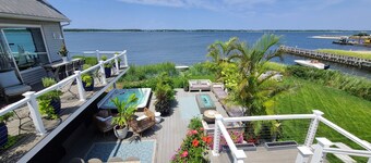 Hamptons Waterfront Suite | Private Hot Tub | Winter Escape | Adults Only