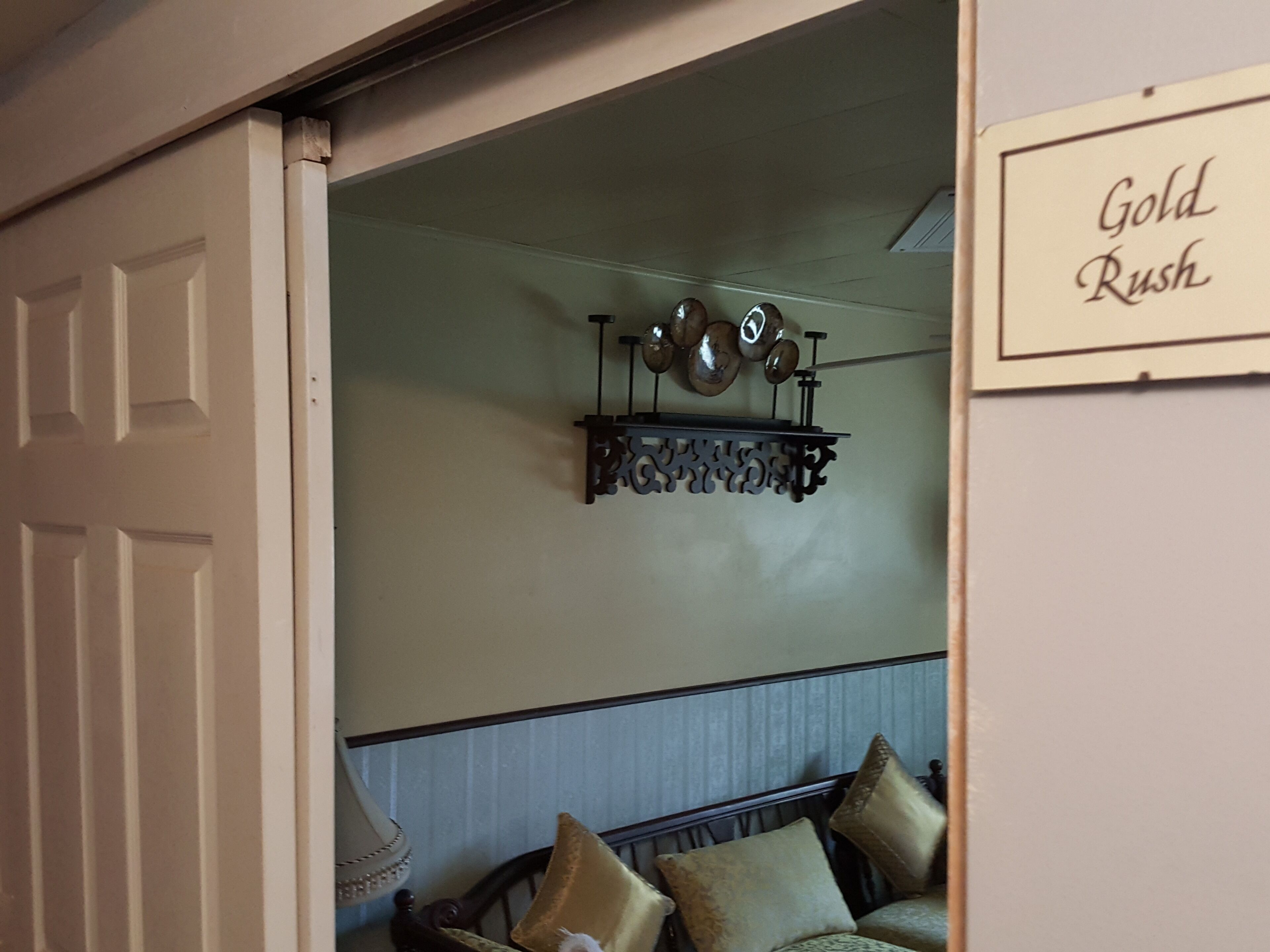 Entire House  Private Dock & Deck at Vintage Point Across from Marina at MM66