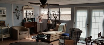 Entire House  Private Dock & Deck at Vintage Point Across from Marina at MM66