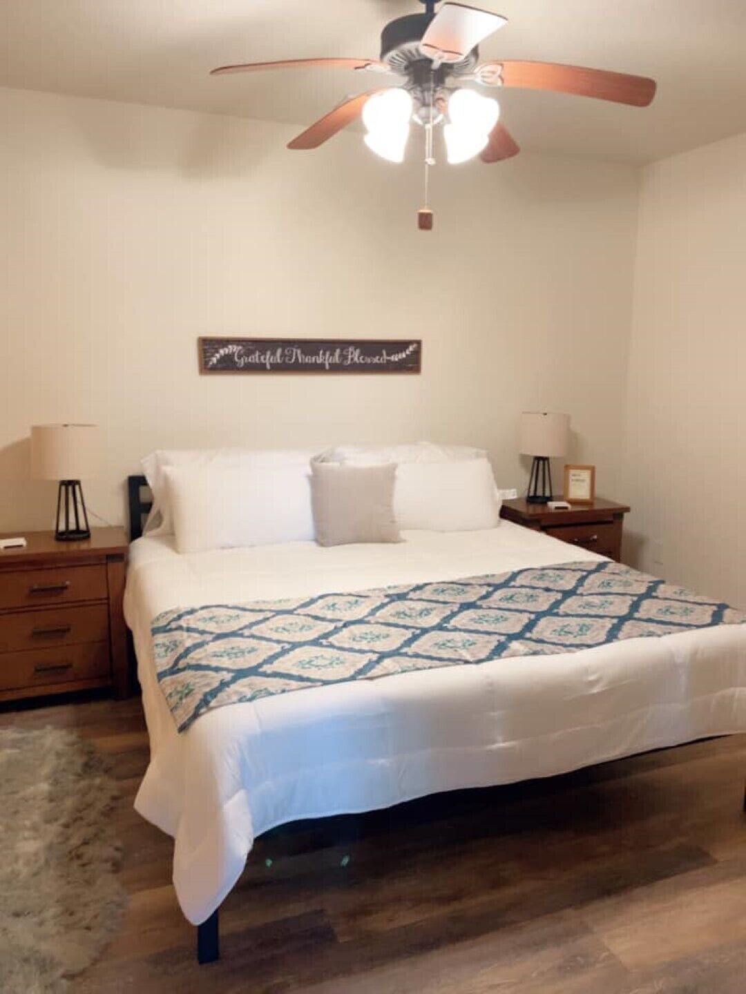 The Wine Retreat Cabin" - Relax & Uncork!