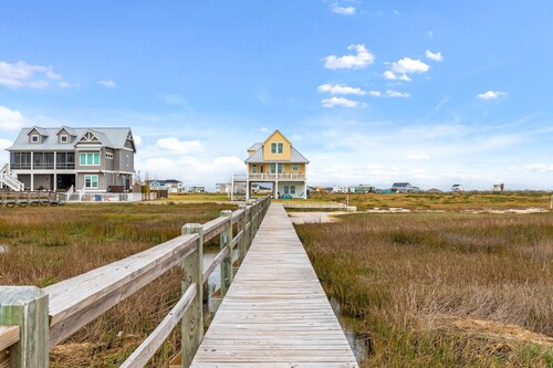 Rockport Bay Home- Private Lighted Pier: kayaks and kayak launch NO EXTRA FEES