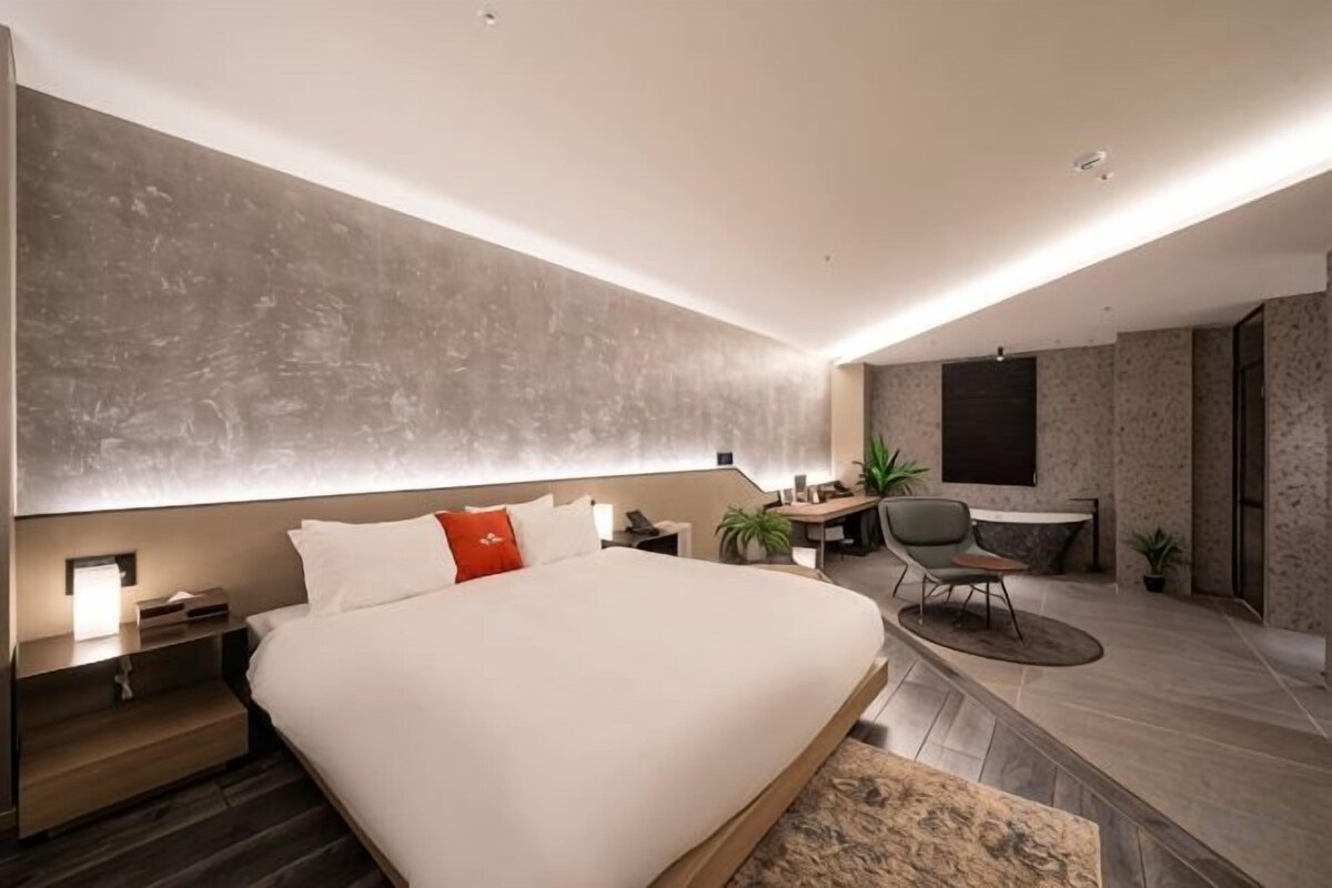 Wifi gratis, decoración personalizada y muebles diferentes 
