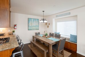 Oven, stovetop, spices - Gorgeous Home with Amazing Rooftop Deck in Grover Beach (Grover Beach)