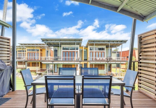 Outdoor dining - Villa 13 South Shores Resort - Executive Style villa on the lagoon! (Normanville)