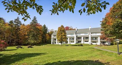 Condo at Stowe`s Toll House | Ski-in/Ski-out!