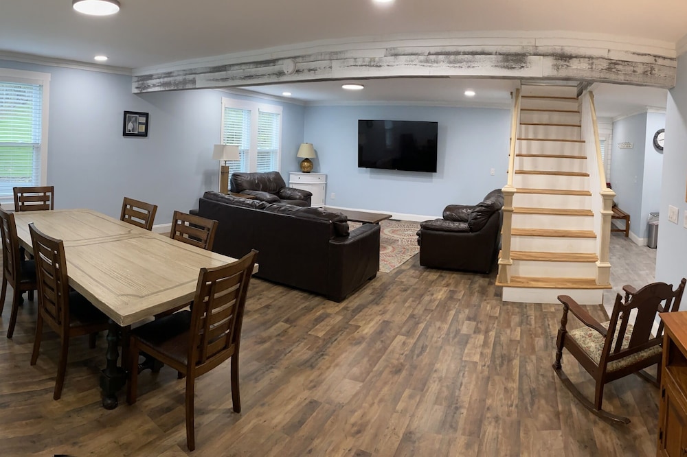 1st Class Rentals The Thurman Munson House