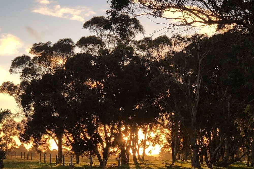 The FarAway House - holiday home in quiet rural location near wineries and walks