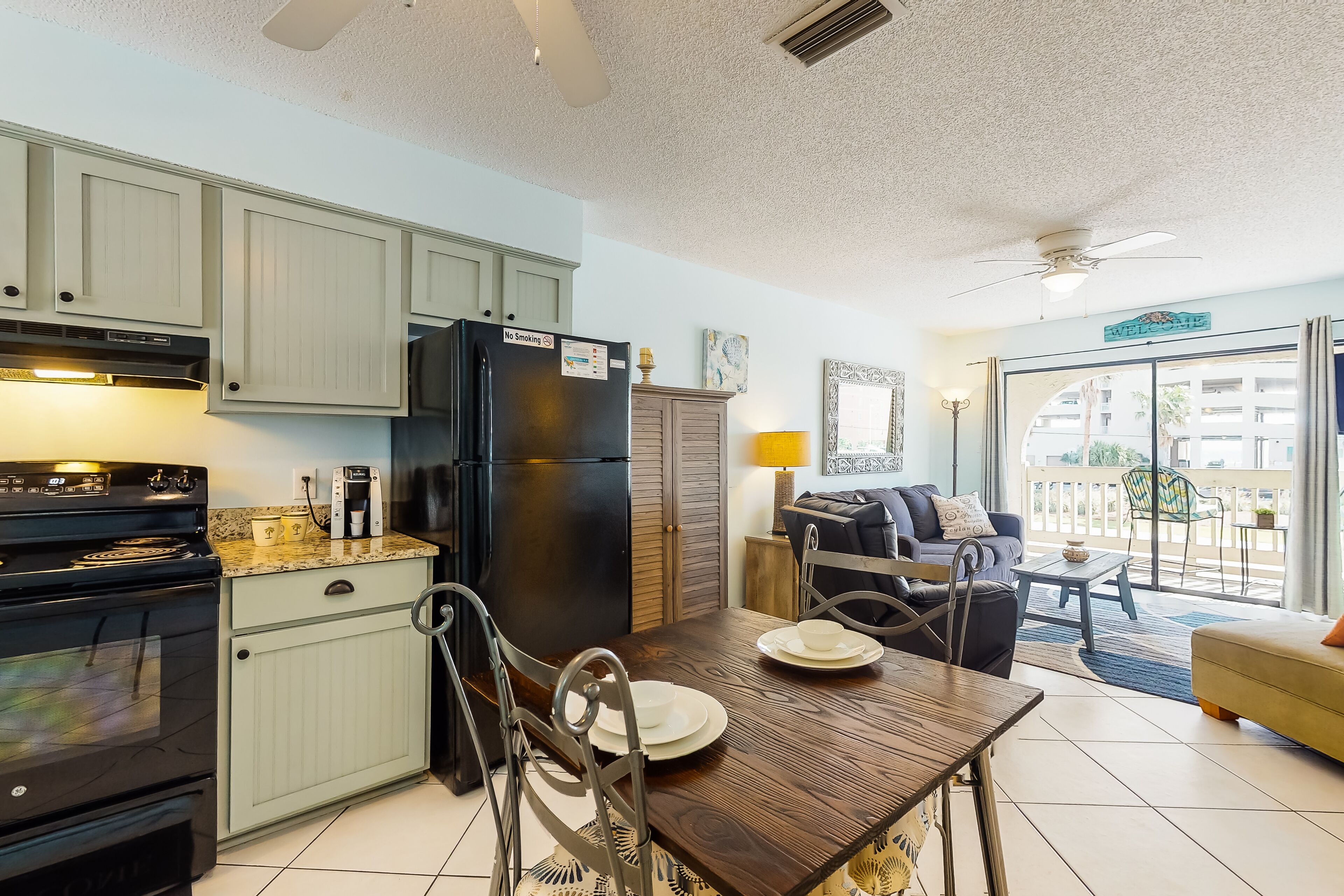 Oceanfront home w/partial ocean views, internet, washer/dryer, central AC!