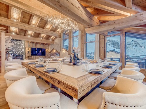 5* Chalet in Tignes - 450m² - 16 Pers - Sauna, Jacuzzi, Spielzimmer