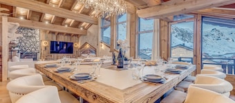 5* Chalet in Tignes - 450m² - 16 guests - Sauna, Jacuzzi, Game Room