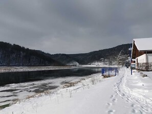 Unclassified image, 4 of 34, button